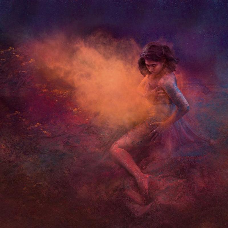 Dancing women 15