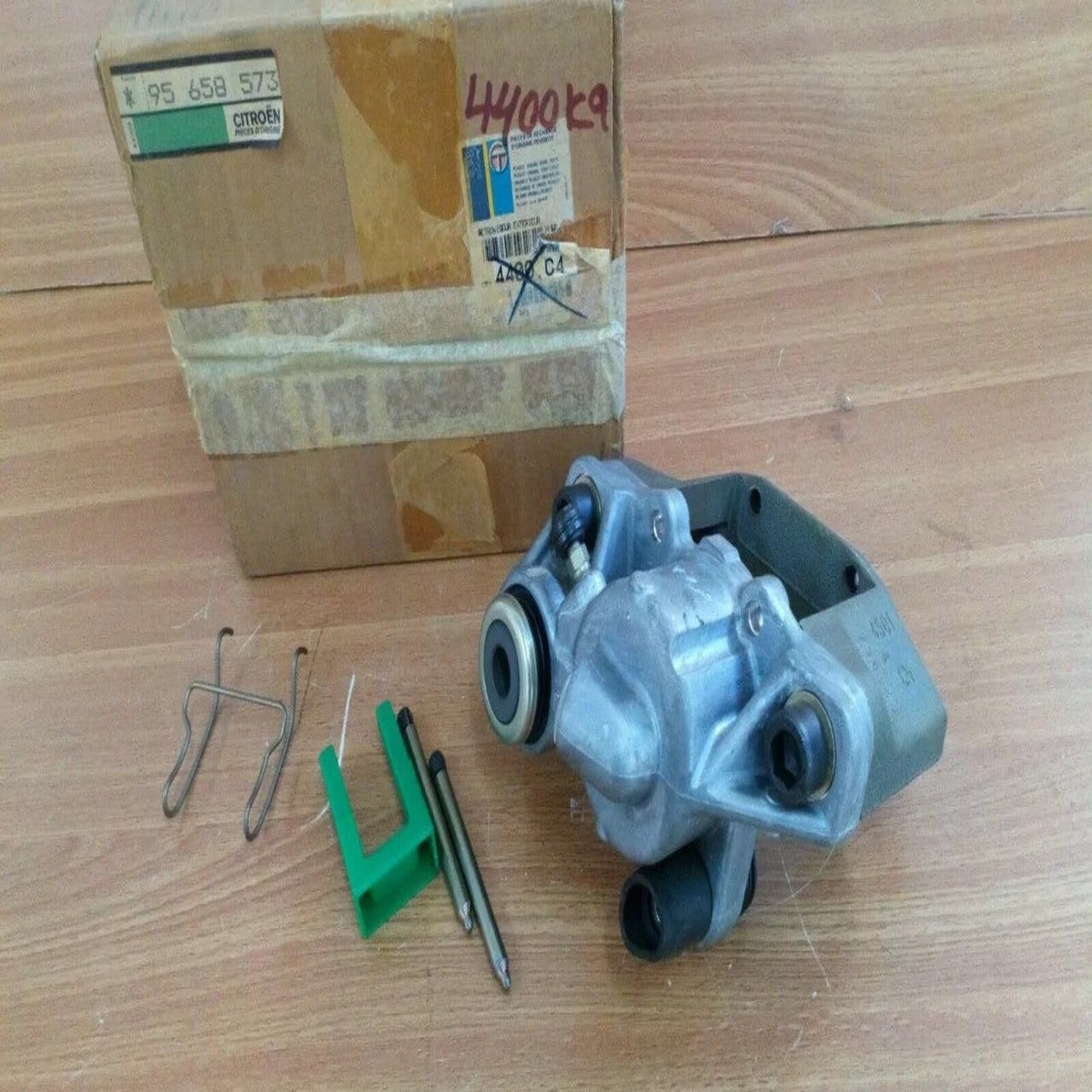 Brake Caliper Front Left fits Peugeot 106 Citroen AX Saxo 4400K9 Genuine